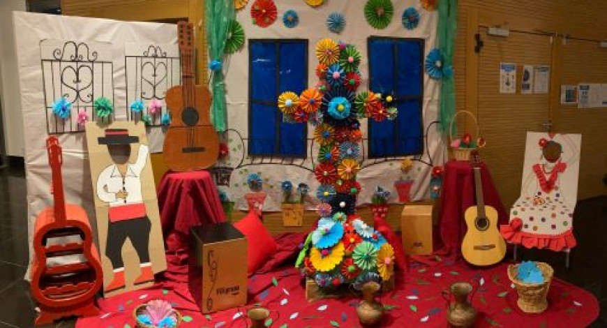  PRIMER PREMIO EN LAS CRUCES COMPARTIDO ENTRE DOS CENTROS DE INTERPRODE.