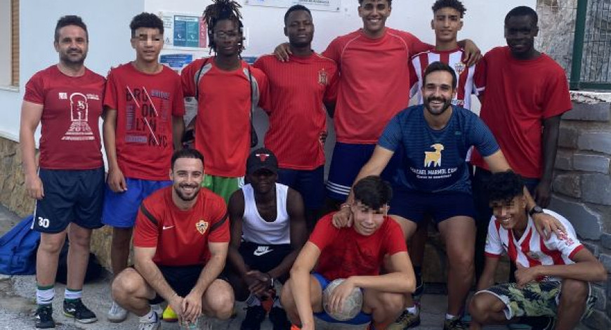 FUTBOL Y CONVIVENCIA ENTRE JÓVENES Y VETERANOS