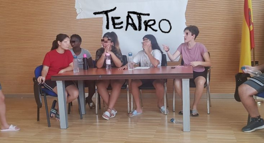 ANIMACIÓN CON TEATRO TERAPEUTICO 