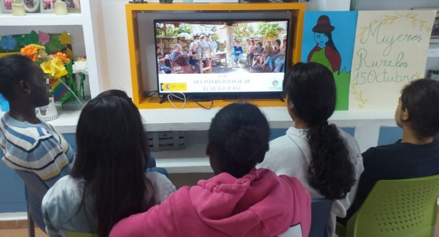 EMPODERANDO A LA MUJER RURAL