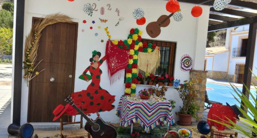 CRUCES DE MAYO, UN ESPACIO DE DIVERSIÓN Y CONVIVENCIA. 