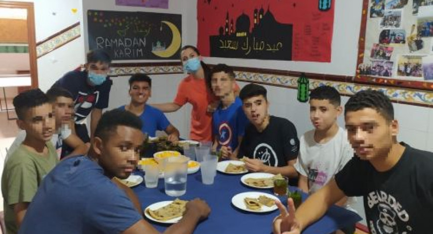 COMIDA DE HERMANDAD EN LA FIESTA DEL CORDERO