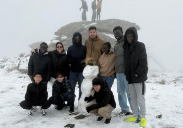 VER Y DISFRUTAR LA NIEVE EN ALMERÍA
